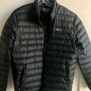 Like new Patagonia Down Sweater. Large - smoke free.
